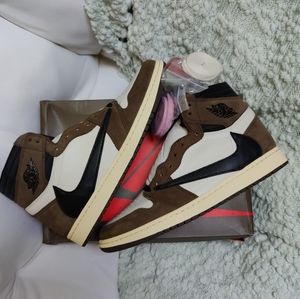 Travis Scott Jordan 1 High OG